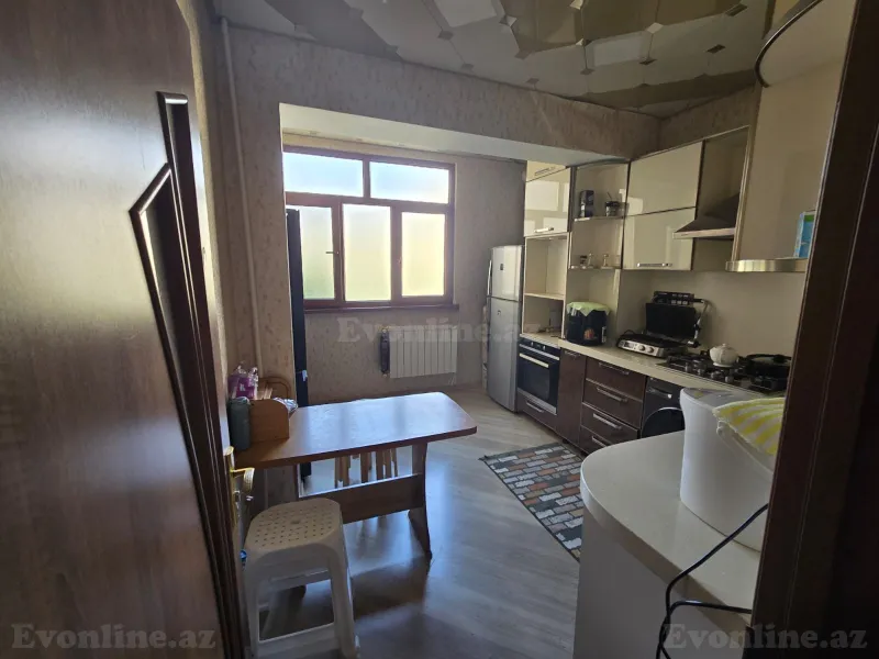 Satılır 5 otaqlı Mənzil Köhnə tikili 110 m² Yeni Yasamal - şəkil 6