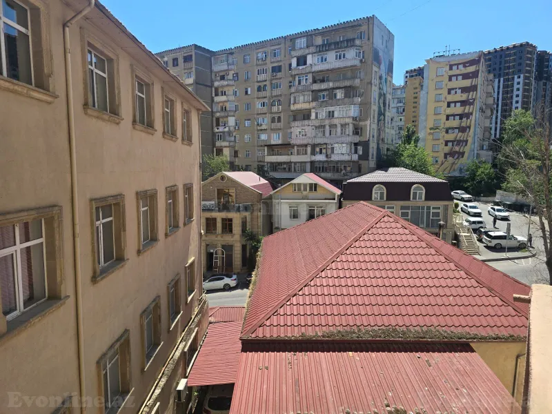 Satılır 5 otaqlı Mənzil Köhnə tikili 110 m² Yeni Yasamal - şəkil 7