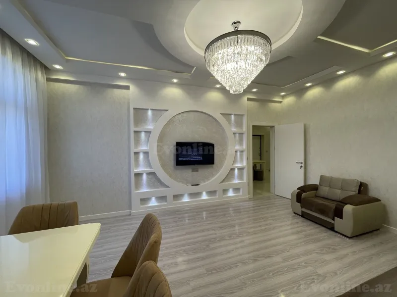 3 otaqlı Mənzil 110 m² Xətai r. Kirayə verilir