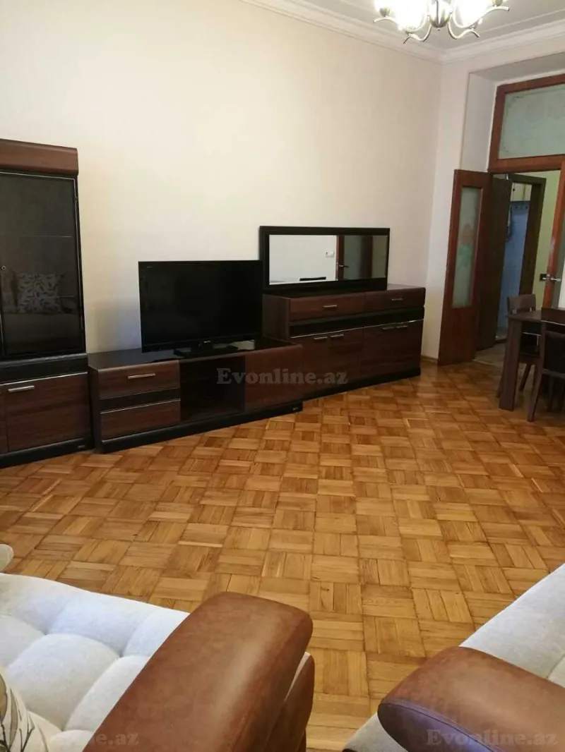 Kirayə verilir 2 otaqlı Mənzil Köhnə tikili 72 m² 28 May m. - şəkil 2