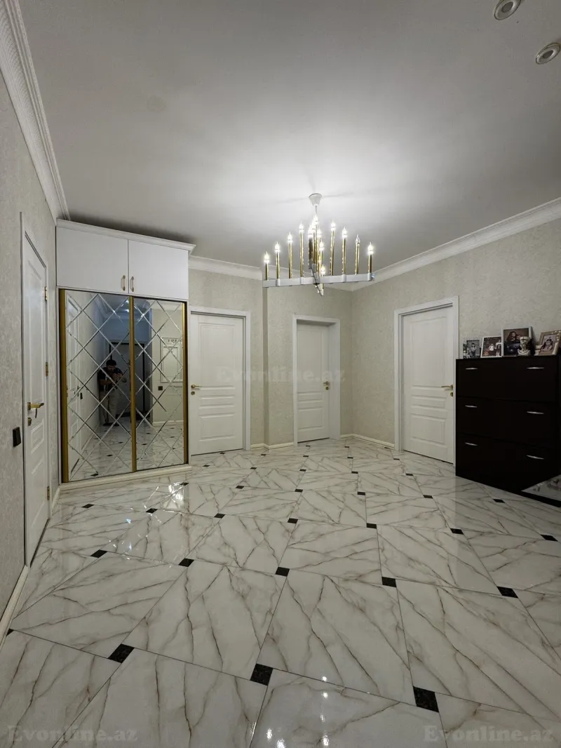 Satılır 3 otaqlı Mənzil Yeni tikili 120 m² İnşaatçılar m. - şəkil 3