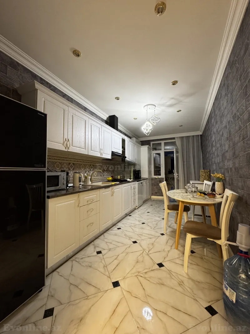 Satılır 3 otaqlı Mənzil Yeni tikili 120 m² İnşaatçılar m. - şəkil 11
