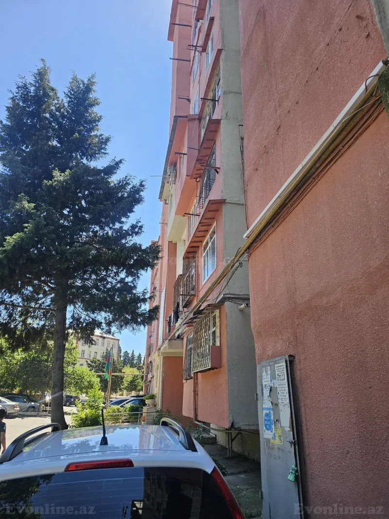 Satılır 2 otaqlı Mənzil Köhnə tikili 55 m² Qara Qarayev m. - şəkil 2
