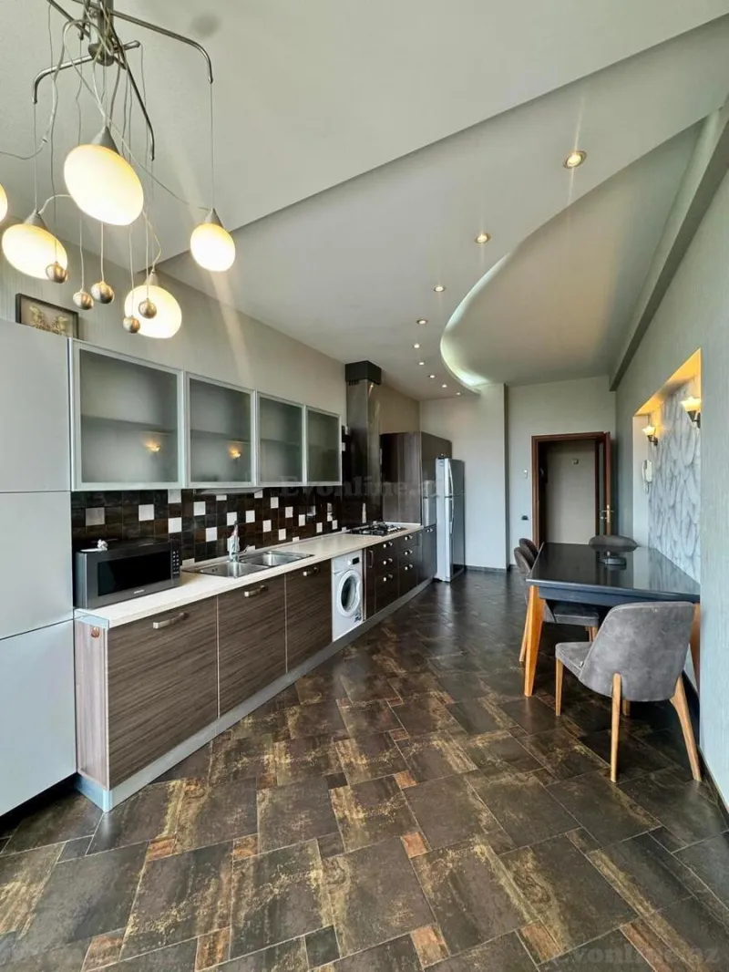 Satılır 4 otaqlı Mənzil Yeni tikili 176 m² Xətai r. - şəkil 13
