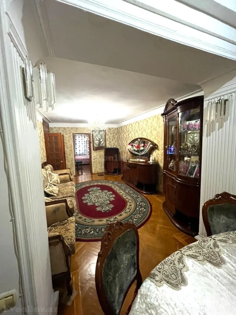 Satılır 3 otaqlı Mənzil Köhnə tikili 70 m² Nizami m. - şəkil 2