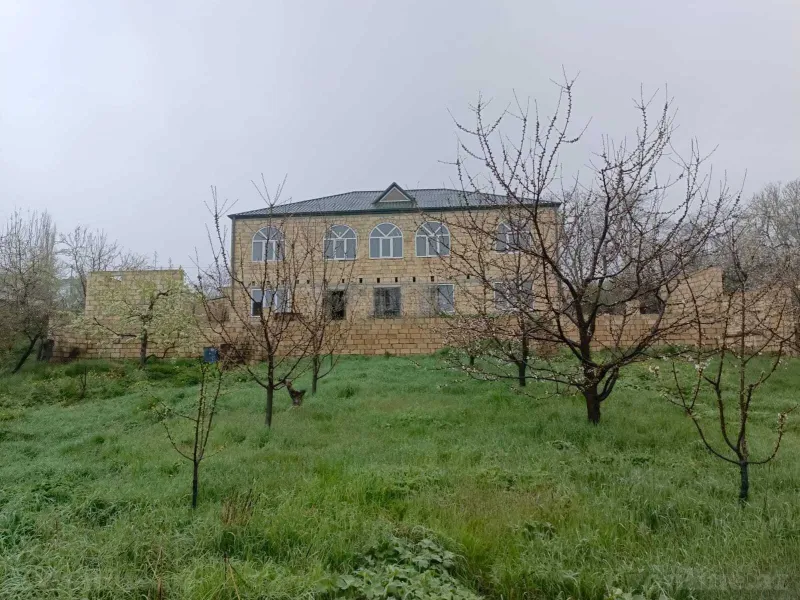 Satılır 8 otaqlı Həyət evi 221 m² Quba - şəkil 2