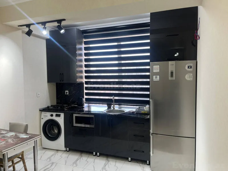 2 otaqlı Mənzil 55 m² Xətai r. Satılır