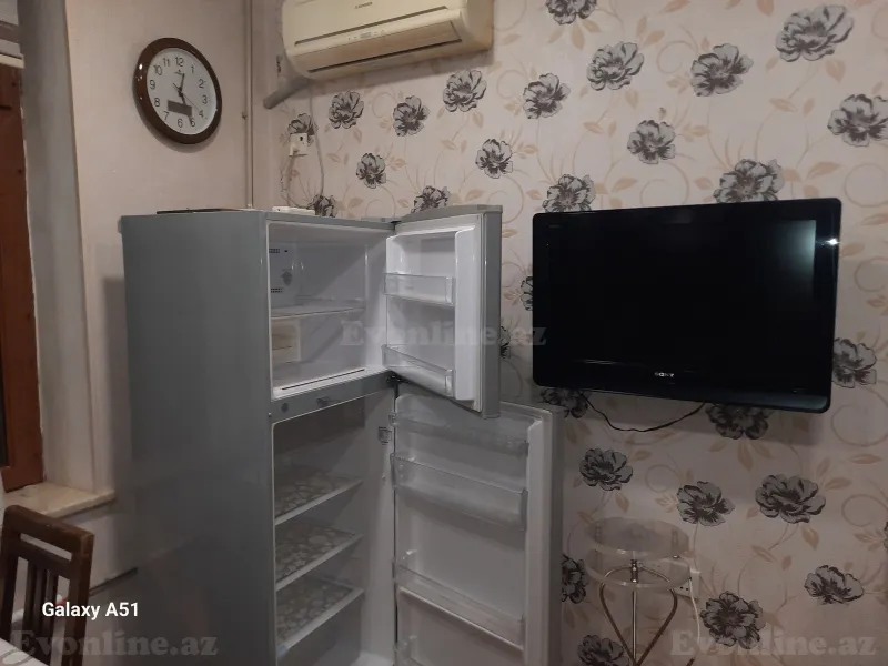 Satılır 3 otaqlı Mənzil Köhnə tikili 80 m² Elmlər Akademiyası m. - şəkil 7