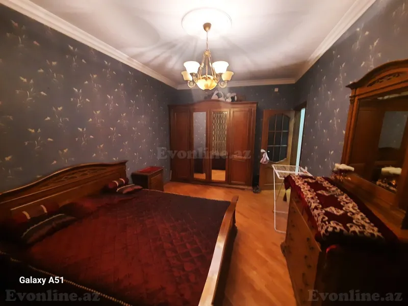 Satılır 3 otaqlı Mənzil Köhnə tikili 80 m² Elmlər Akademiyası m. - şəkil 9