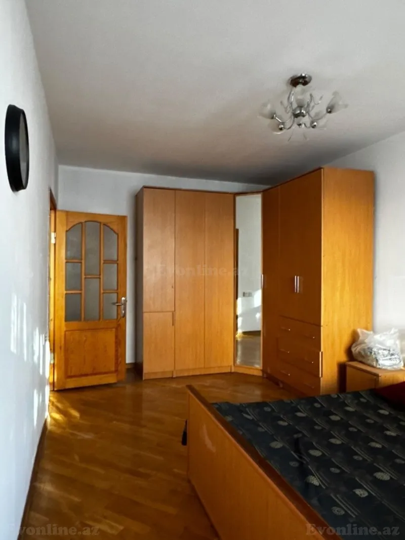 Kirayə verilir 3 otaqlı Mənzil Köhnə tikili 95 m² İnşaatçılar m. - şəkil 3
