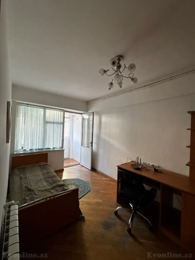 Kirayə verilir 3 otaqlı Mənzil Köhnə tikili 95 m² İnşaatçılar m. - şəkil 4