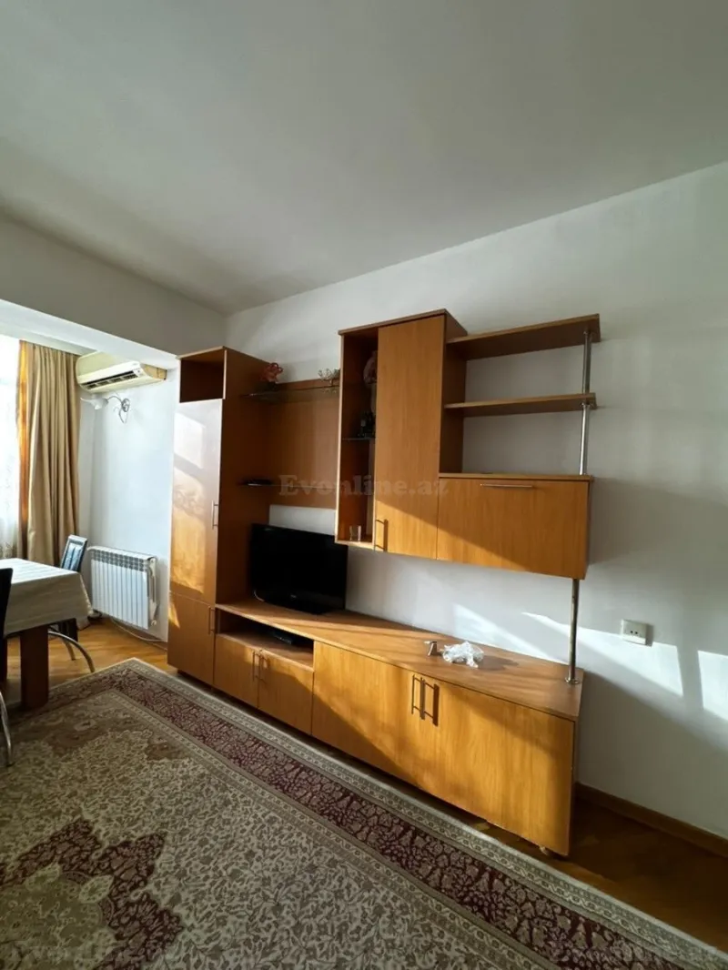 Kirayə verilir 3 otaqlı Mənzil Köhnə tikili 95 m² İnşaatçılar m. - şəkil 14