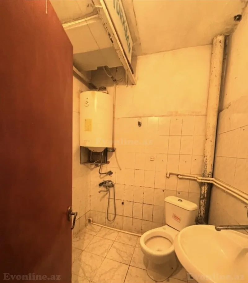 Kirayə verilir 1 otaqlı Mənzil Köhnə tikili 40 m² Neftçilər m. - şəkil 3