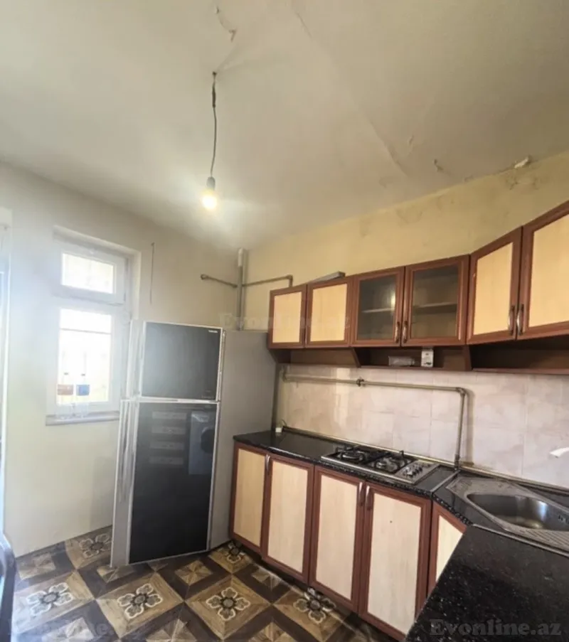 Kirayə verilir 1 otaqlı Mənzil Köhnə tikili 40 m² Neftçilər m. - şəkil 4