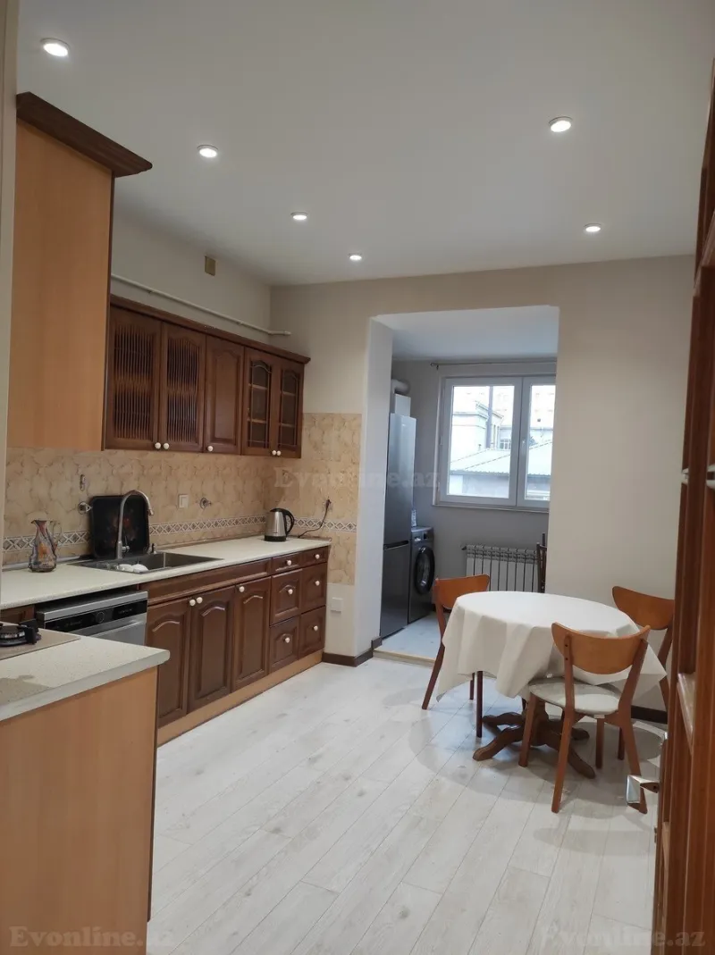 Kirayə verilir 2 otaqlı Mənzil Köhnə tikili 70 m² 28 May m. - şəkil 4