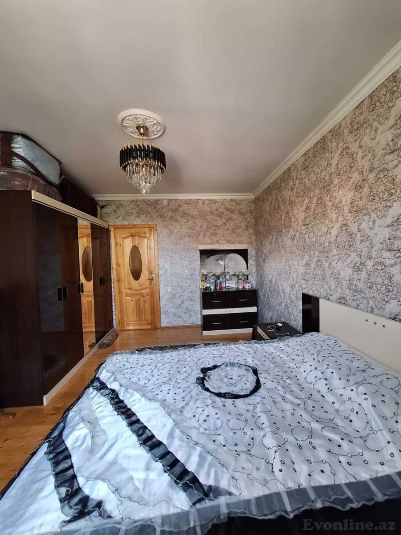 Satılır 3 otaqlı Mənzil Köhnə tikili 74 m² Bakıxanov - şəkil 13