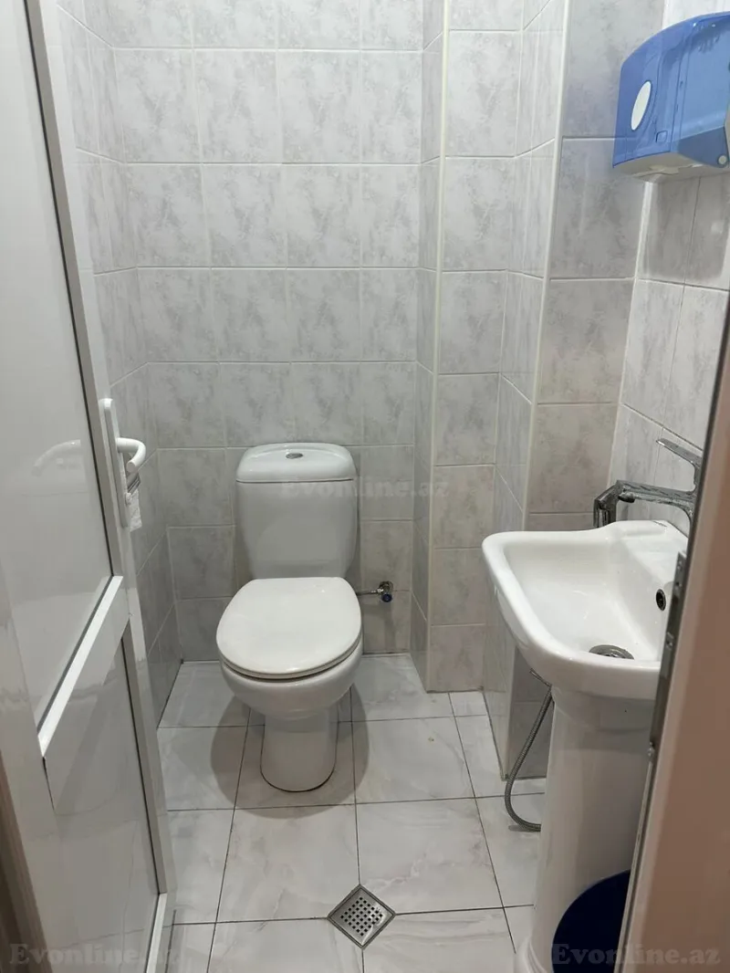 Kirayə verilir Ofis 75 m² Səbail r. - şəkil 3
