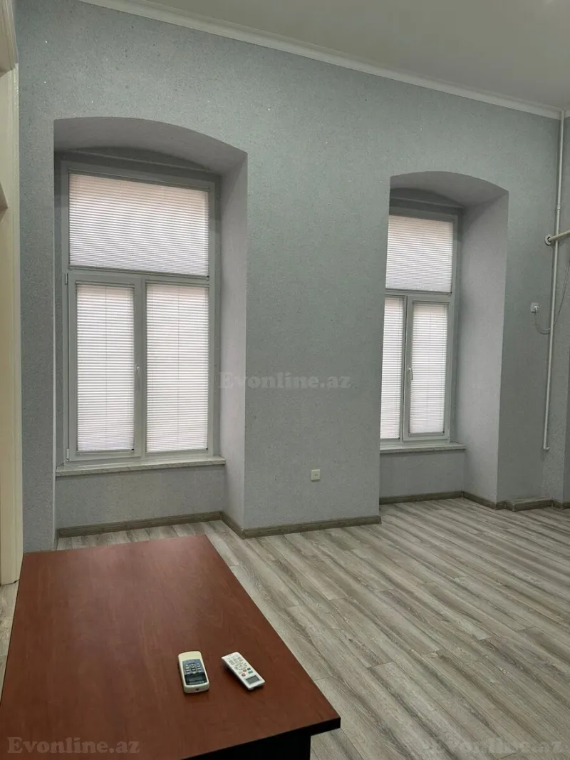 Kirayə verilir Ofis 75 m² Səbail r. - şəkil 12