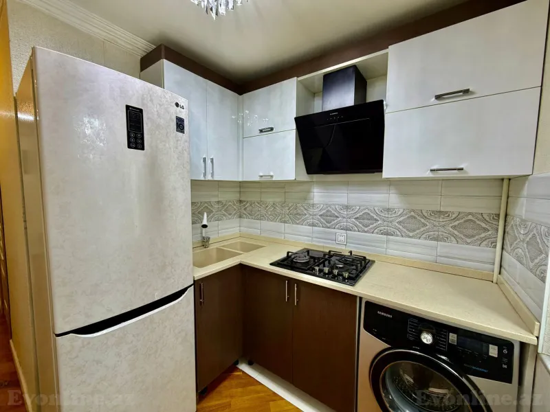 Satılır 3 otaqlı Mənzil Köhnə tikili 85 m² Neftçilər m. - şəkil 14