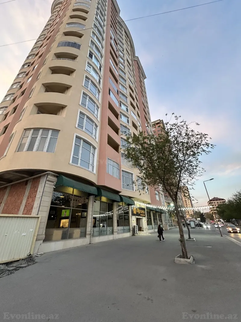 2 otaqlı Mənzil 63 m² Azadlıq prospekti m. Satılır