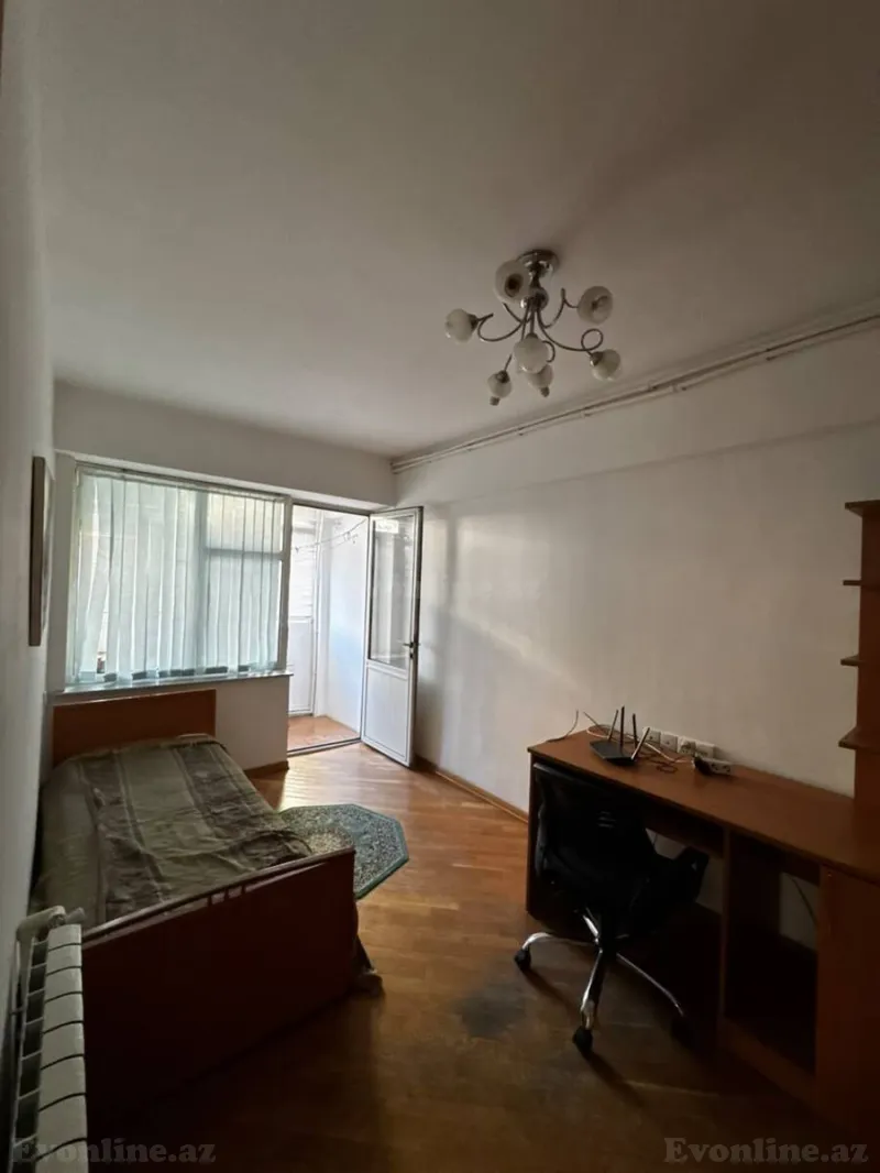 Kirayə verilir 3 otaqlı Mənzil Köhnə tikili 85 m² İnşaatçılar m. - şəkil 10
