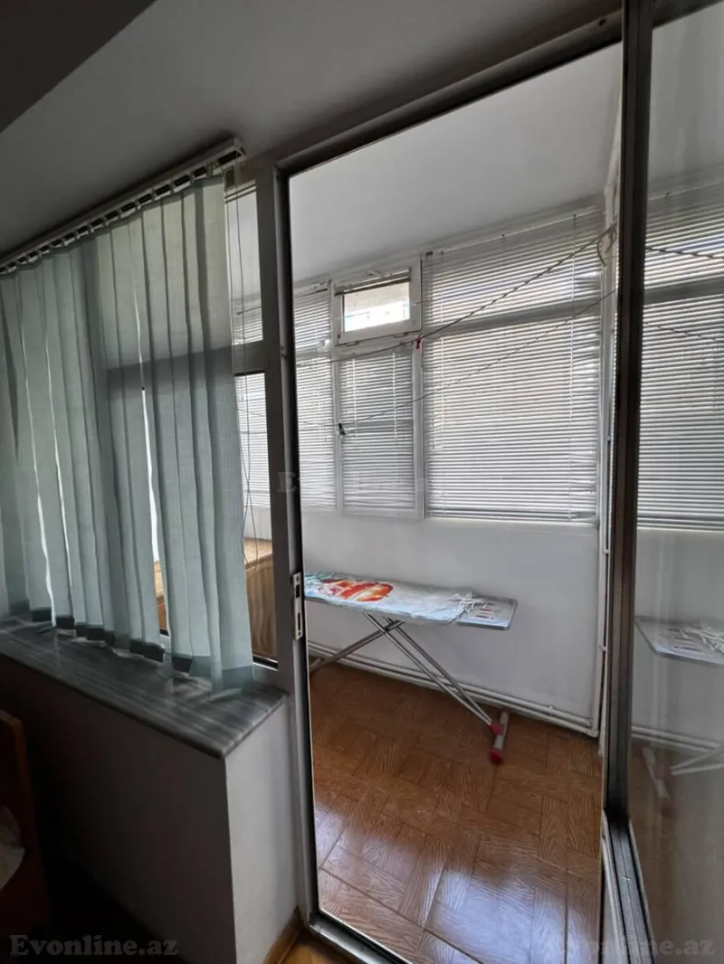 Kirayə verilir 3 otaqlı Mənzil Köhnə tikili 85 m² İnşaatçılar m. - şəkil 14