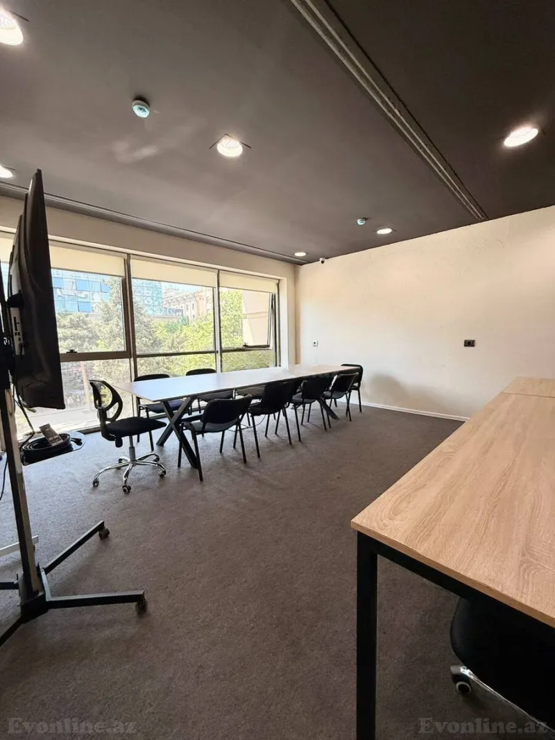 Kirayə verilir Ofis 35 m² 28 May m.