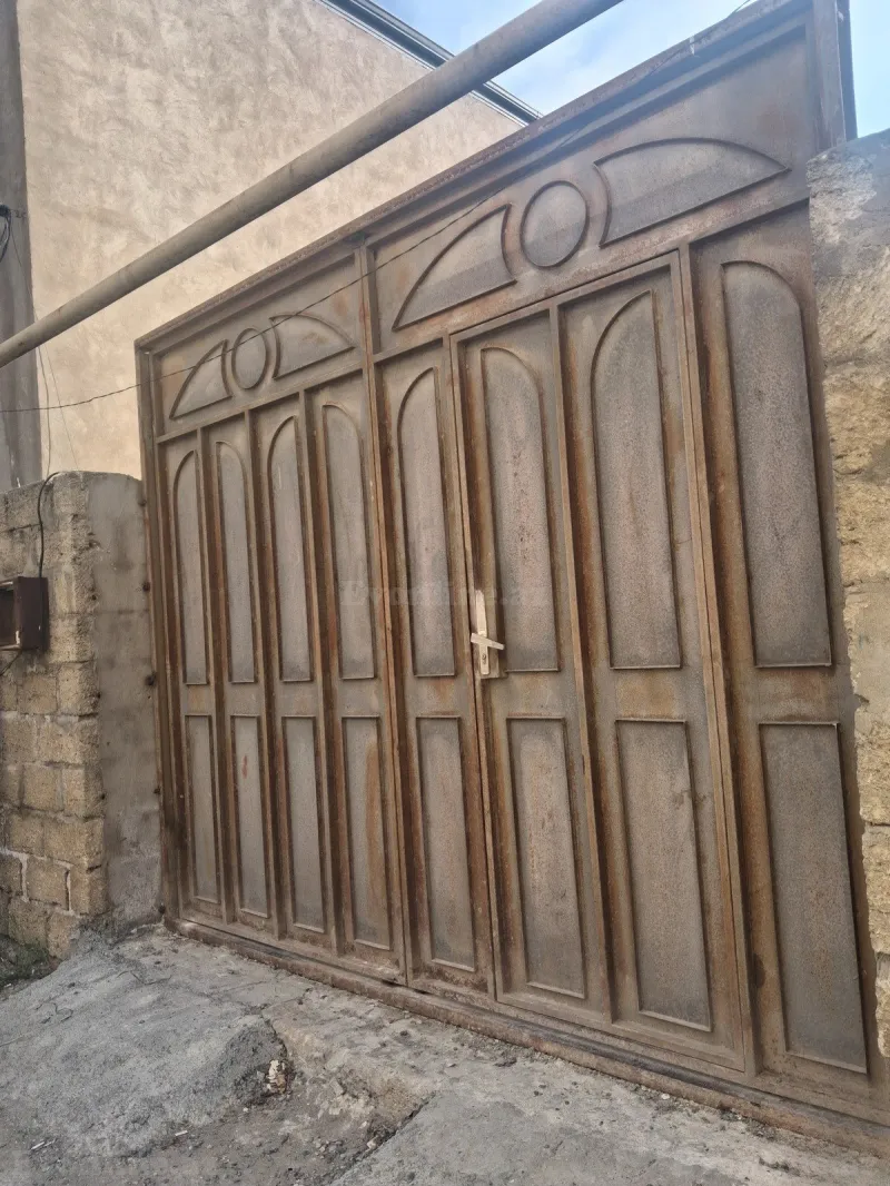 4 otaqlı Həyət evi 137 m² Bakıxanov Satılır