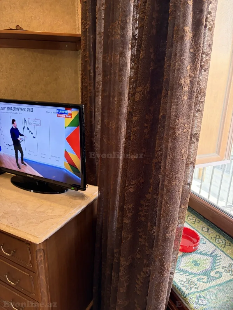 Kirayə verilir 1 otaqlı Mənzil Köhnə tikili 35 m² Səbail r. - şəkil 3