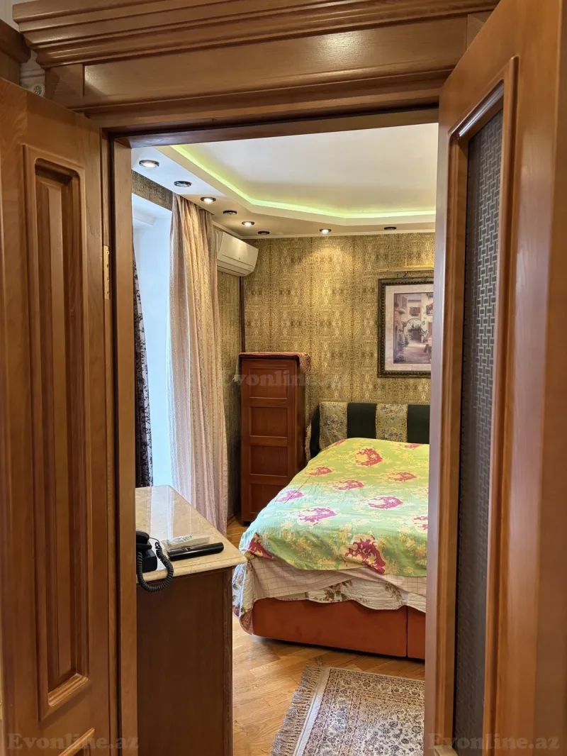 Kirayə verilir 1 otaqlı Mənzil Köhnə tikili 35 m² Səbail r. - şəkil 8