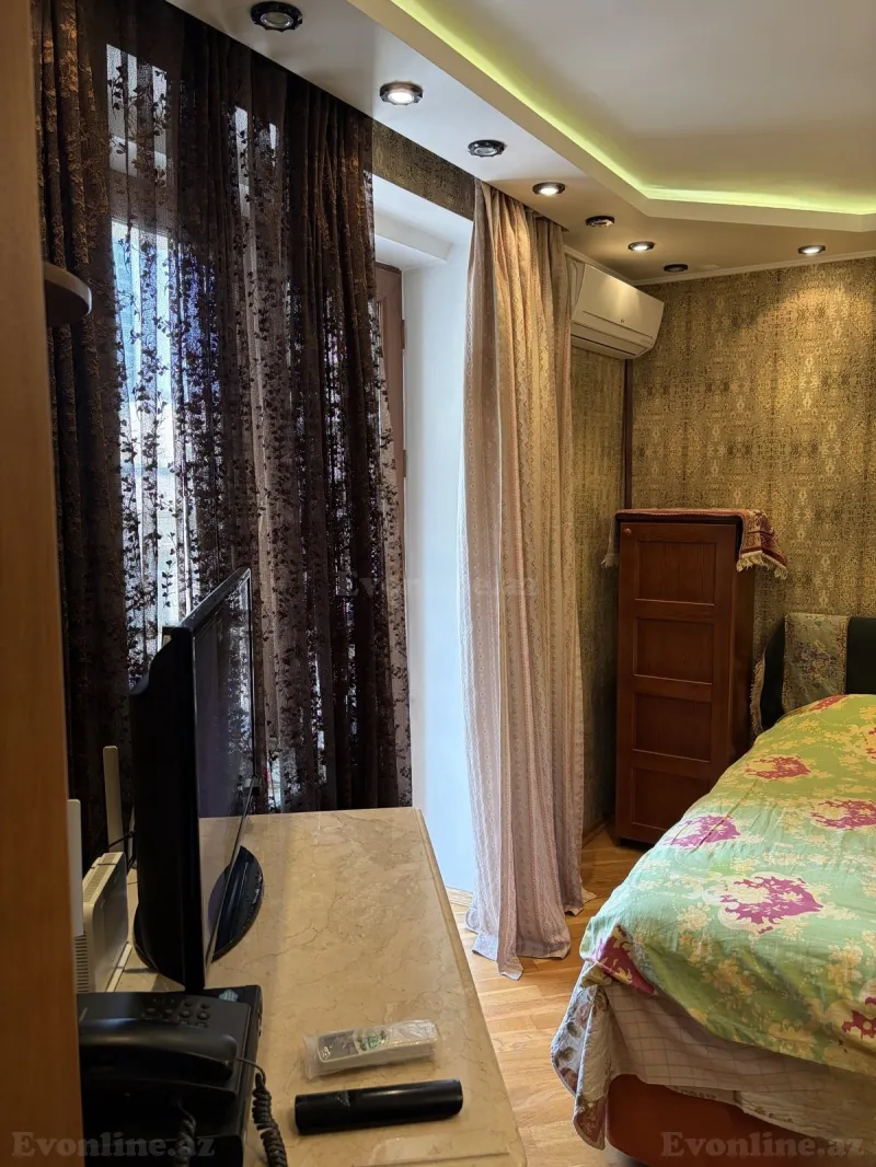 Kirayə verilir 1 otaqlı Mənzil Köhnə tikili 35 m² Səbail r. - şəkil 12