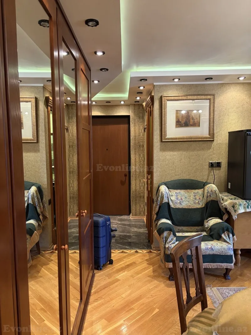Kirayə verilir 1 otaqlı Mənzil Köhnə tikili 35 m² Səbail r. - şəkil 20