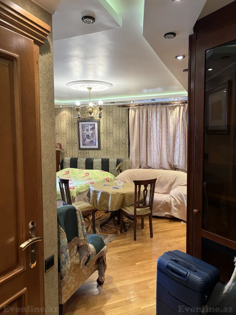 Kirayə verilir 1 otaqlı Mənzil Köhnə tikili 35 m² Səbail r. - şəkil 24