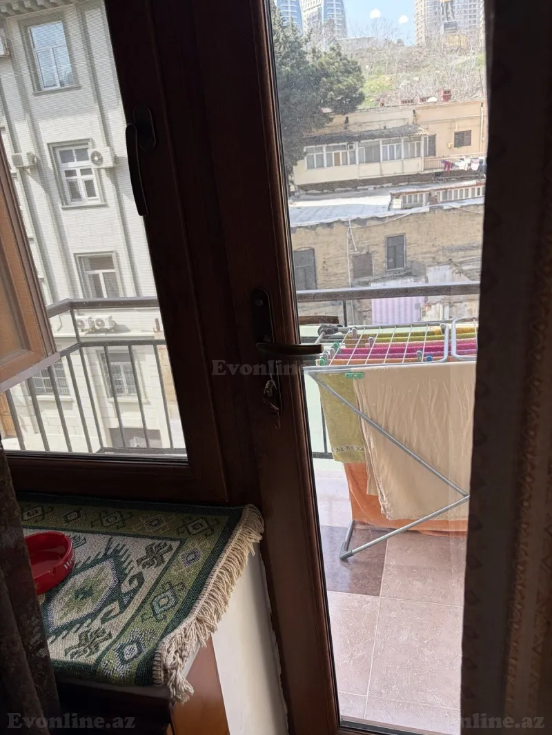 Kirayə verilir 1 otaqlı Mənzil Köhnə tikili 35 m² Səbail r. - şəkil 28