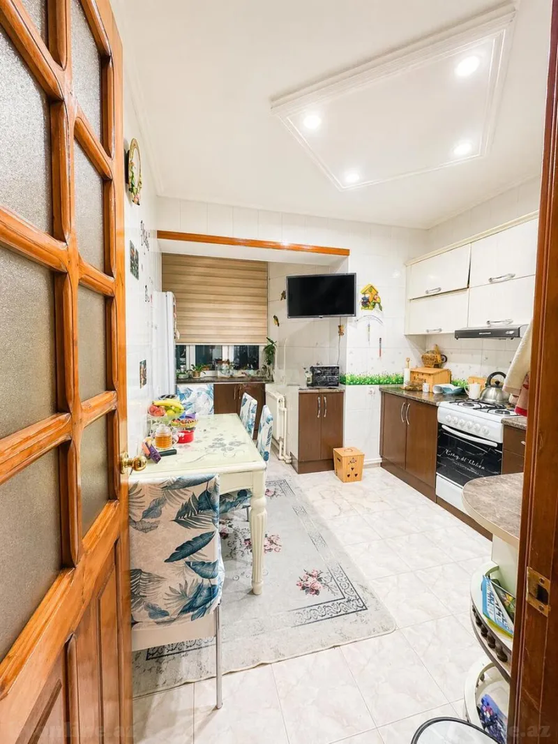 Satılır 4 otaqlı Mənzil Köhnə tikili 120 m² Bakıxanov - şəkil 12