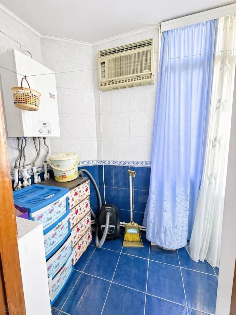 Satılır 4 otaqlı Mənzil Köhnə tikili 120 m² Bakıxanov - şəkil 14
