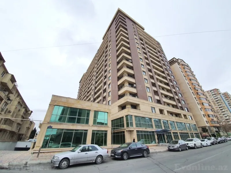 3 otaqlı Mənzil 160 m² Xətai r. Kirayə verilir