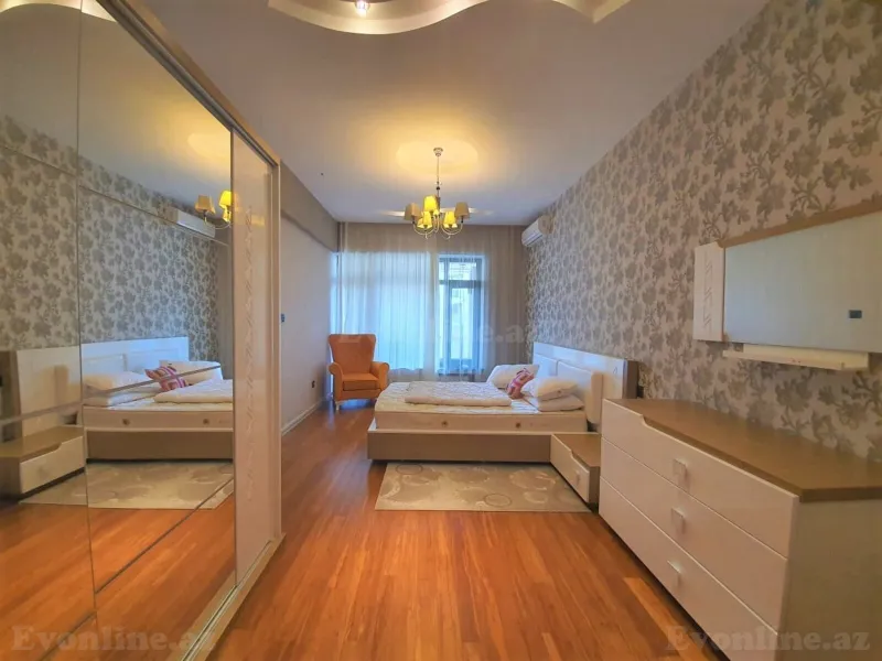 Kirayə verilir 3 otaqlı Mənzil Yeni tikili 160 m² Xətai r. - şəkil 15
