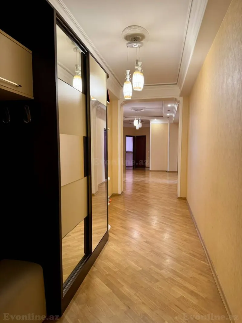 Satılır 4 otaqlı Mənzil Yeni tikili 195 m² Azadlıq prospekti m. - şəkil 12