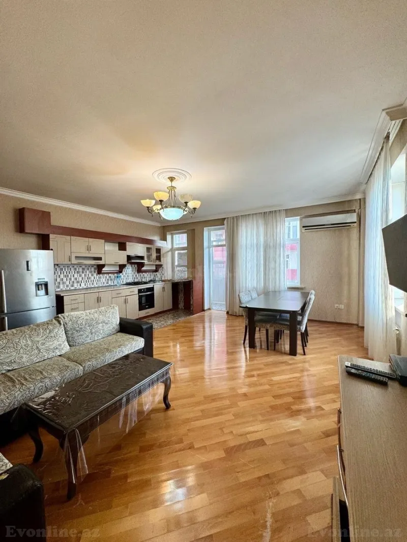 Kirayə verilir 3 otaqlı Mənzil Yeni tikili 85 m² İnşaatçılar m. - şəkil 3