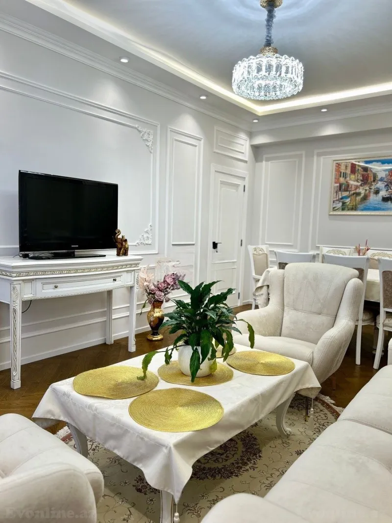 Satılır 3 otaqlı Mənzil Yeni tikili 80 m² Elmlər Akademiyası m. - şəkil 2