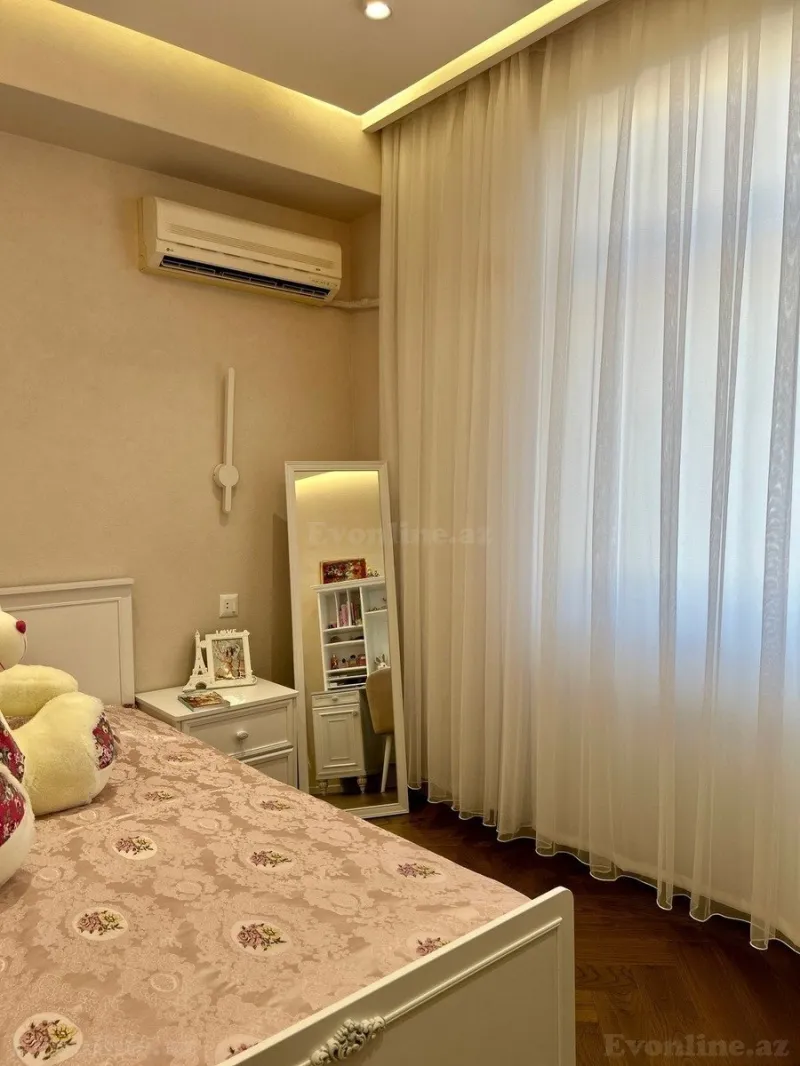 Satılır 3 otaqlı Mənzil Yeni tikili 80 m² Elmlər Akademiyası m. - şəkil 9