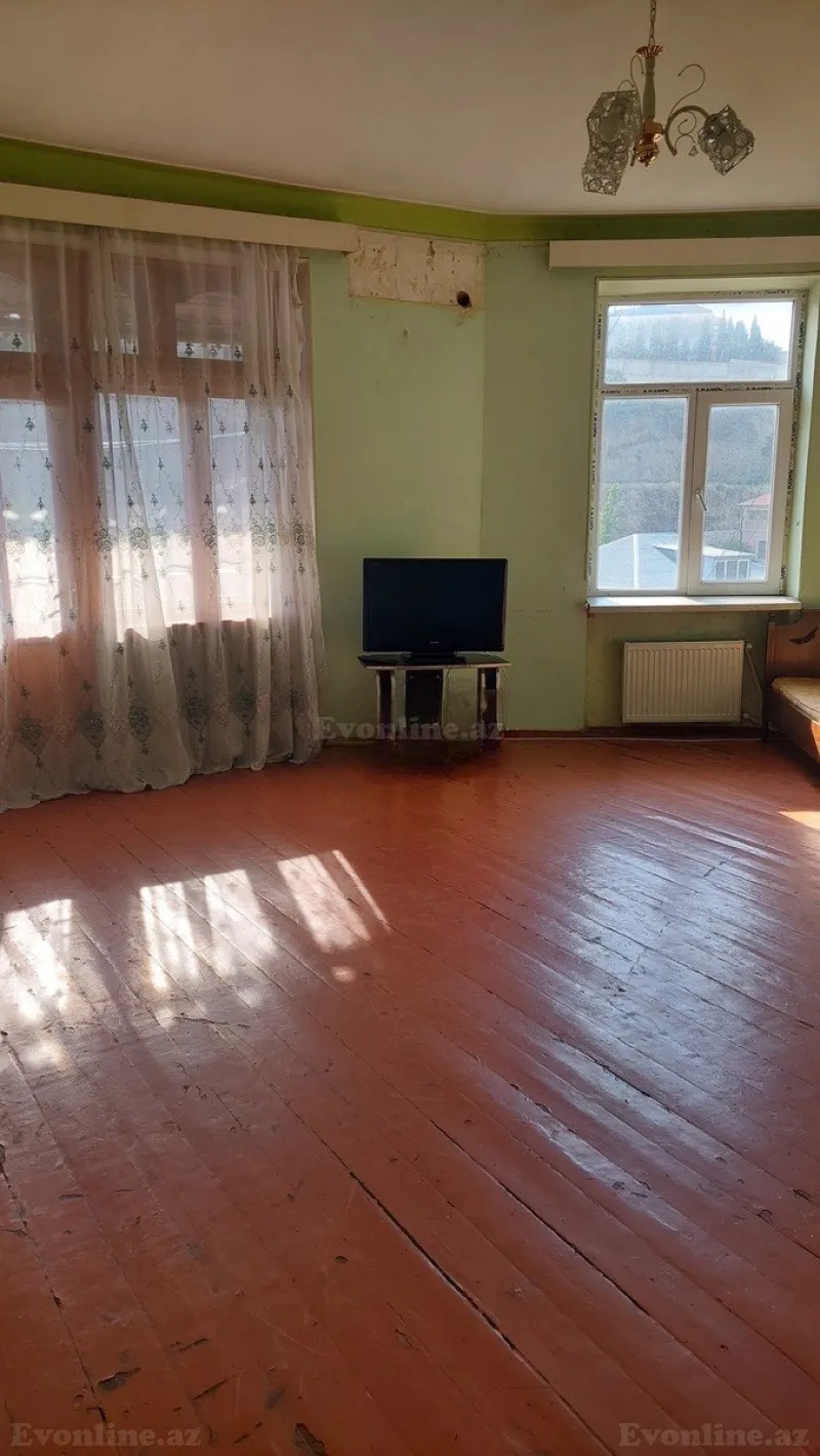Bakı, Sabunçu r., Bakıxanovda 2 otaqlı mənzil satılır