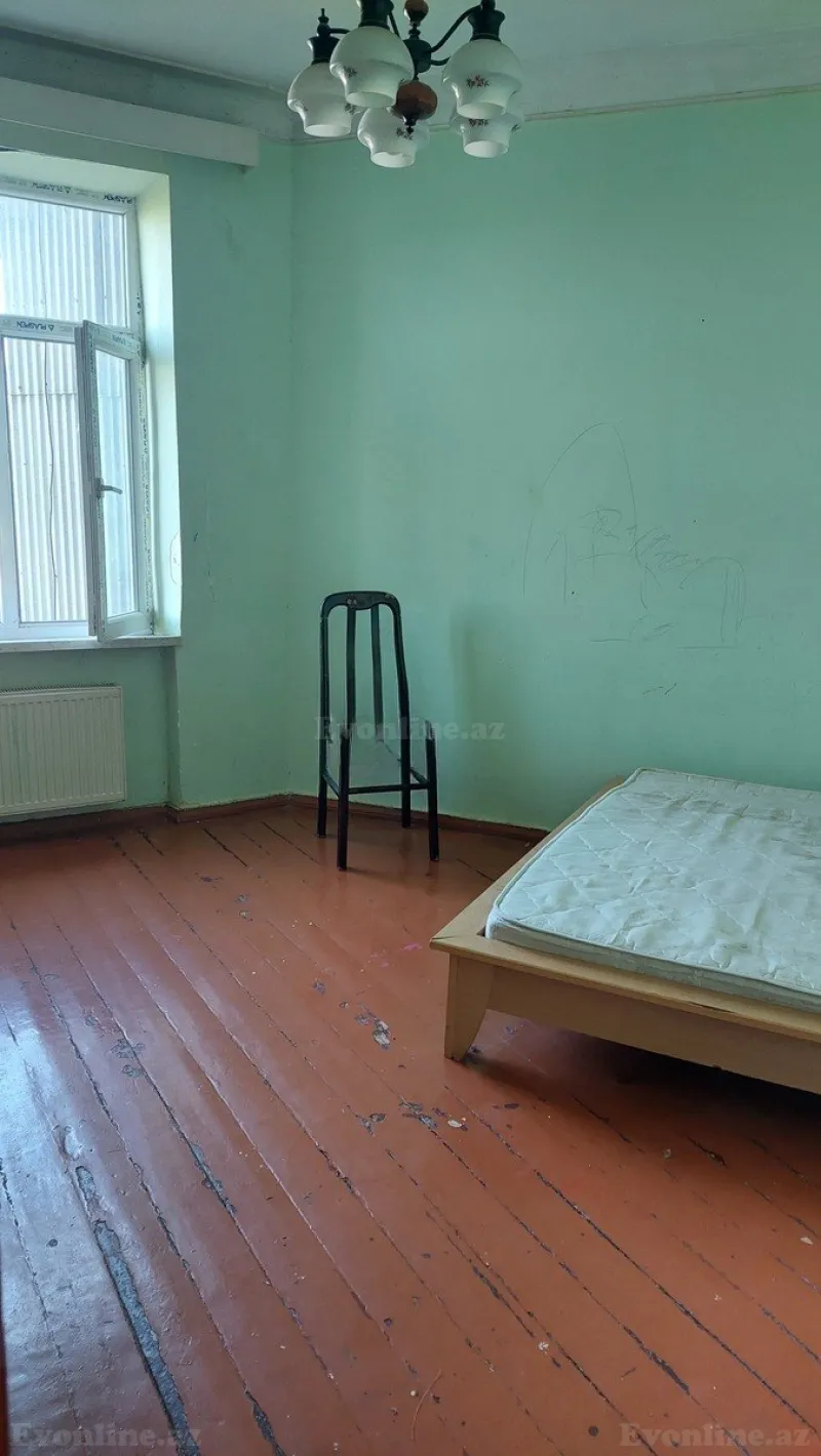 Satılır 2 otaqlı Mənzil Köhnə tikili 65 m² Bakıxanov - şəkil 3