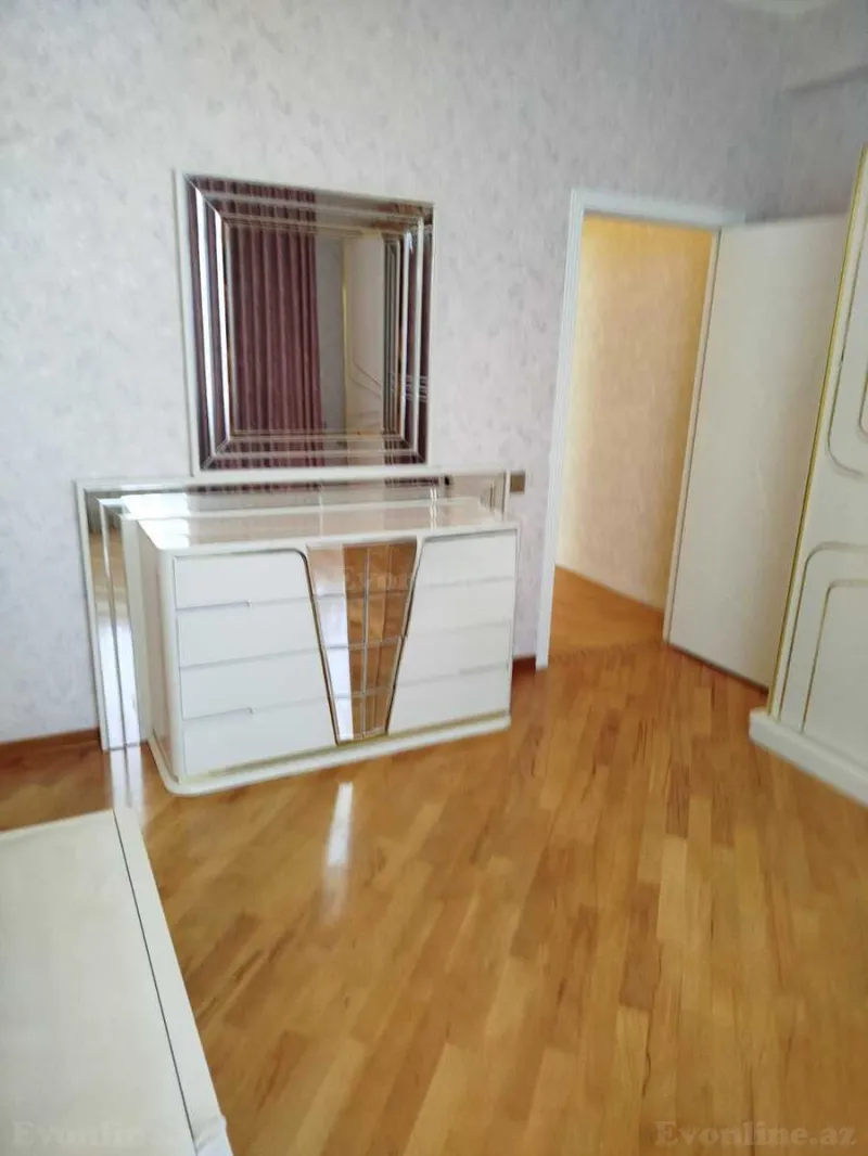 Satılır 3 otaqlı Mənzil Yeni tikili 120 m² Xalqlar Dostluğu m. - şəkil 4