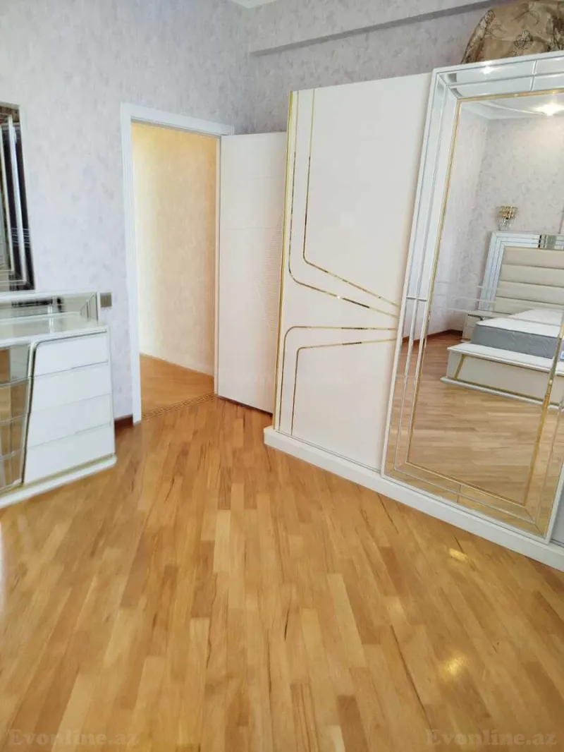 Satılır 3 otaqlı Mənzil Yeni tikili 120 m² Xalqlar Dostluğu m. - şəkil 6
