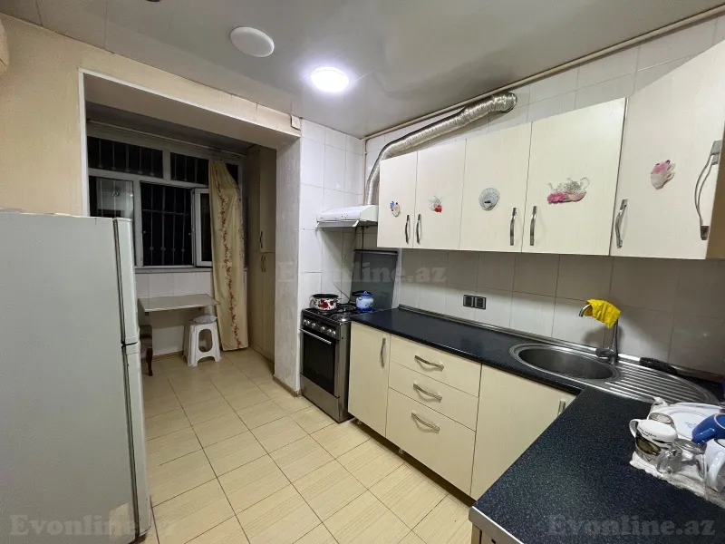 Kirayə verilir 2 otaqlı Mənzil Köhnə tikili 55 m² Nərimanov r. - şəkil 2