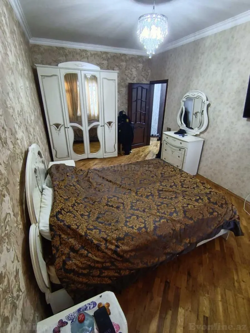 Satılır 4 otaqlı Mənzil Köhnə tikili 120 m² Azadlıq prospekti m. - şəkil 4