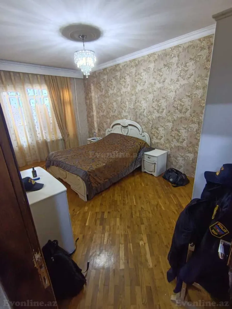Satılır 4 otaqlı Mənzil Köhnə tikili 120 m² Azadlıq prospekti m. - şəkil 5
