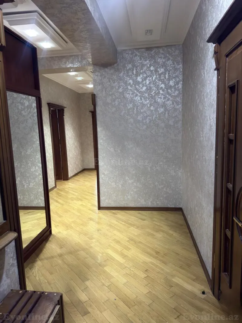 3 otaqlı Mənzil 110 m² Əhmədli m. Satılır